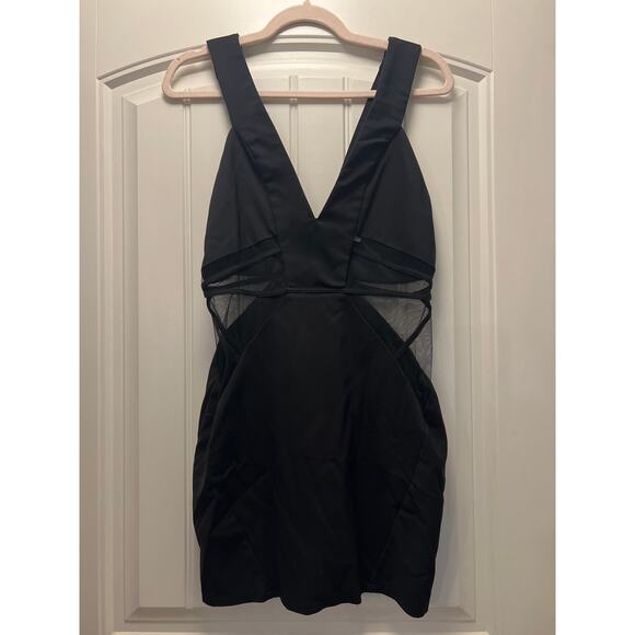 Tobi‎ Women’s Sheer Mesh Cutouts Sleek Night Out Look Bodycon Dress Size L Black - Picture 1 of 2